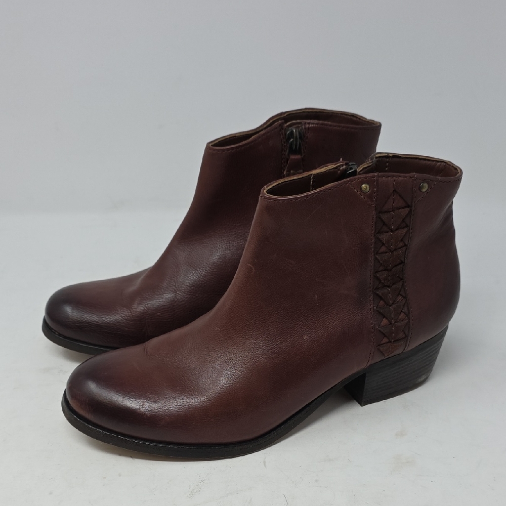 Clarks Dark Brown Leather Ankle Booties with Braided Side Panel Size 7